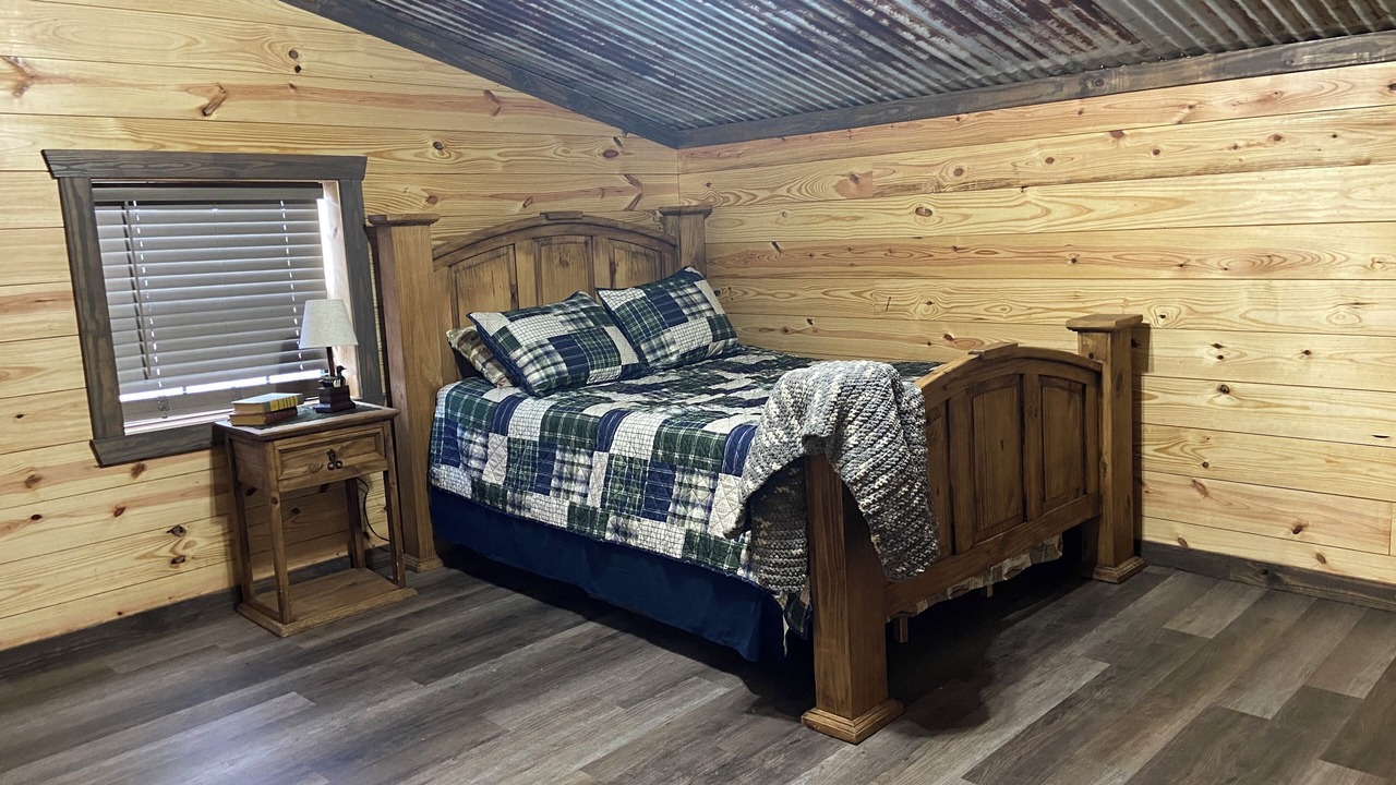 Photo of Bedroom in Oil City