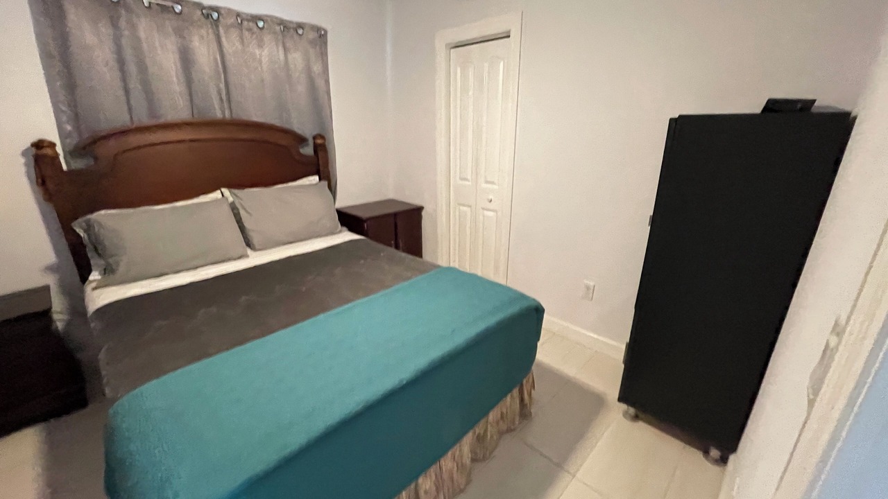 Photo of Bedroom in Warm Mineral Springs