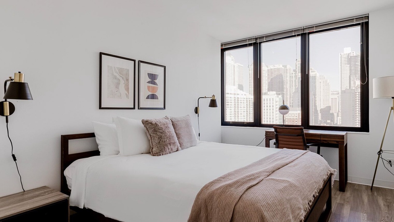 Photo of Bedroom in Near North Side