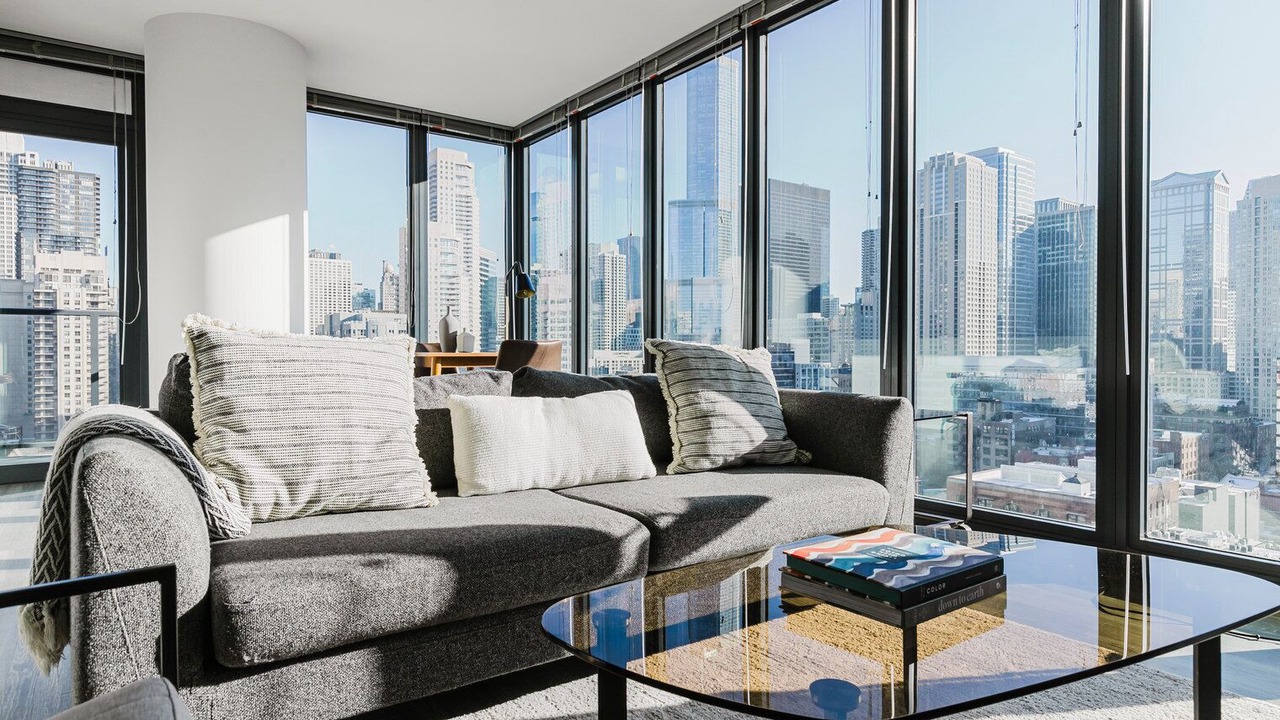 Photo of Livingroom in Near North Side