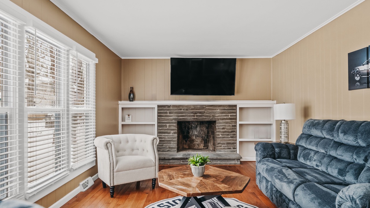 Photo of Livingroom in Manlius