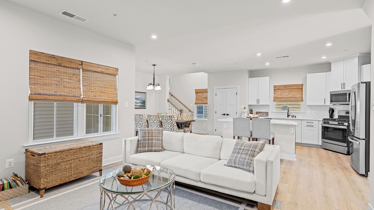 Photo of Livingroom in Bayside