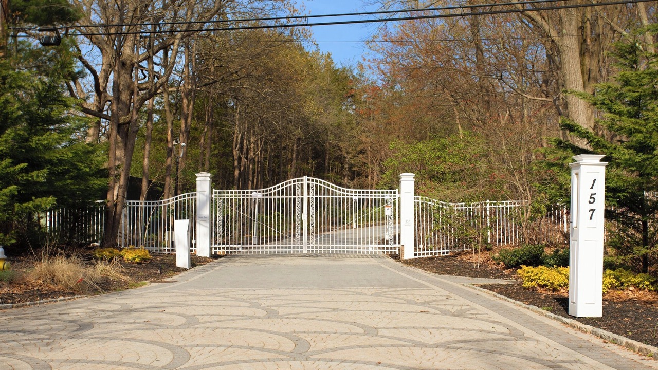 Photo of Outdoor in Belle Terre