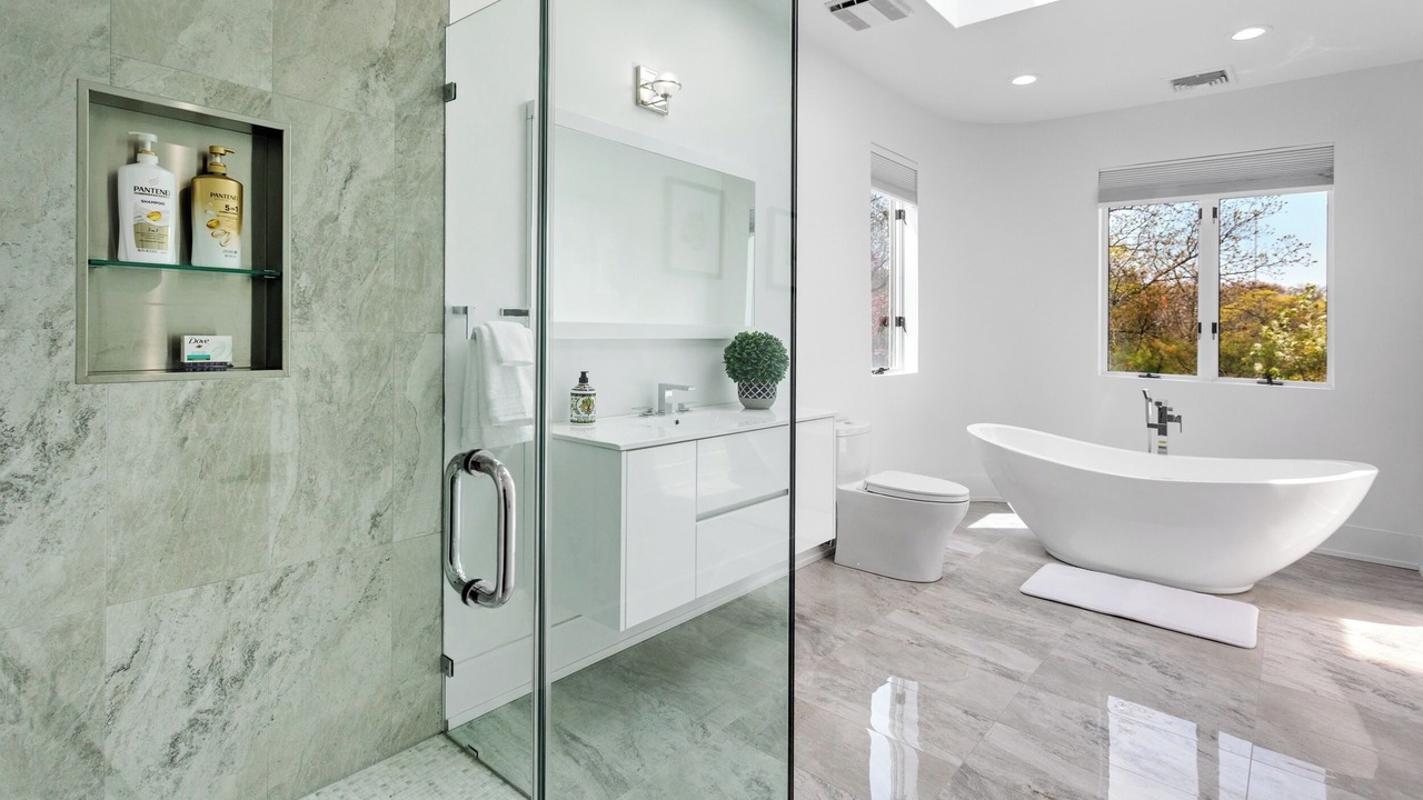 Photo of Bathroom in Belle Terre