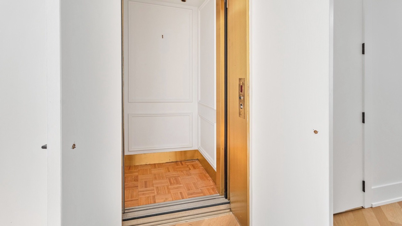 Photo of Others in Belle Terre