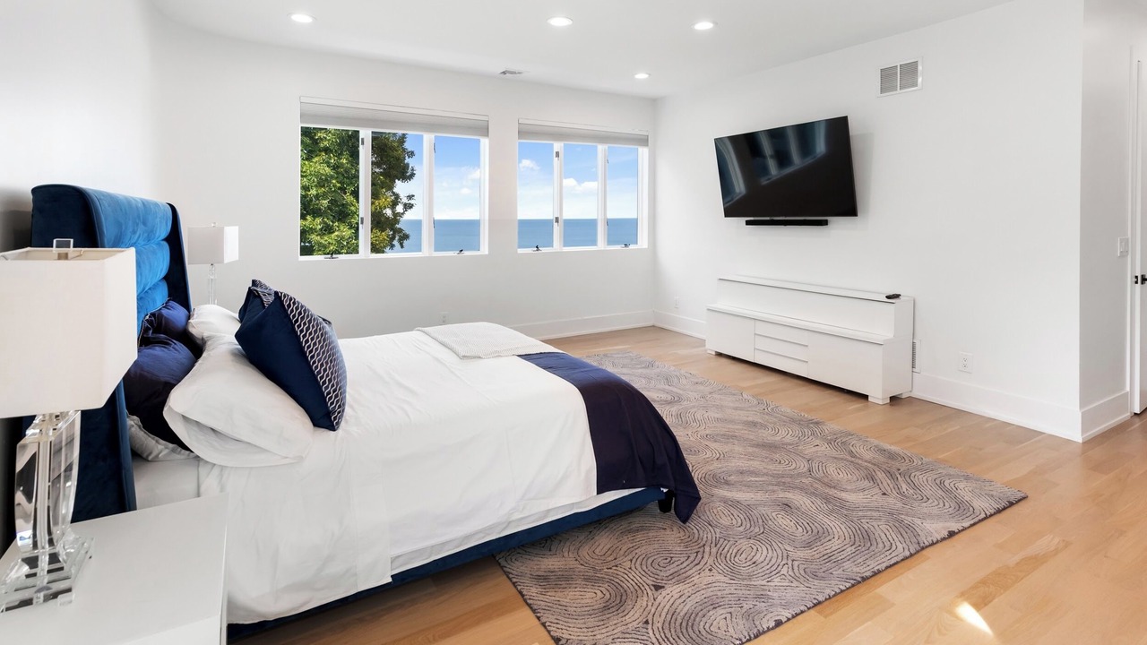 Photo of Bedroom in Belle Terre