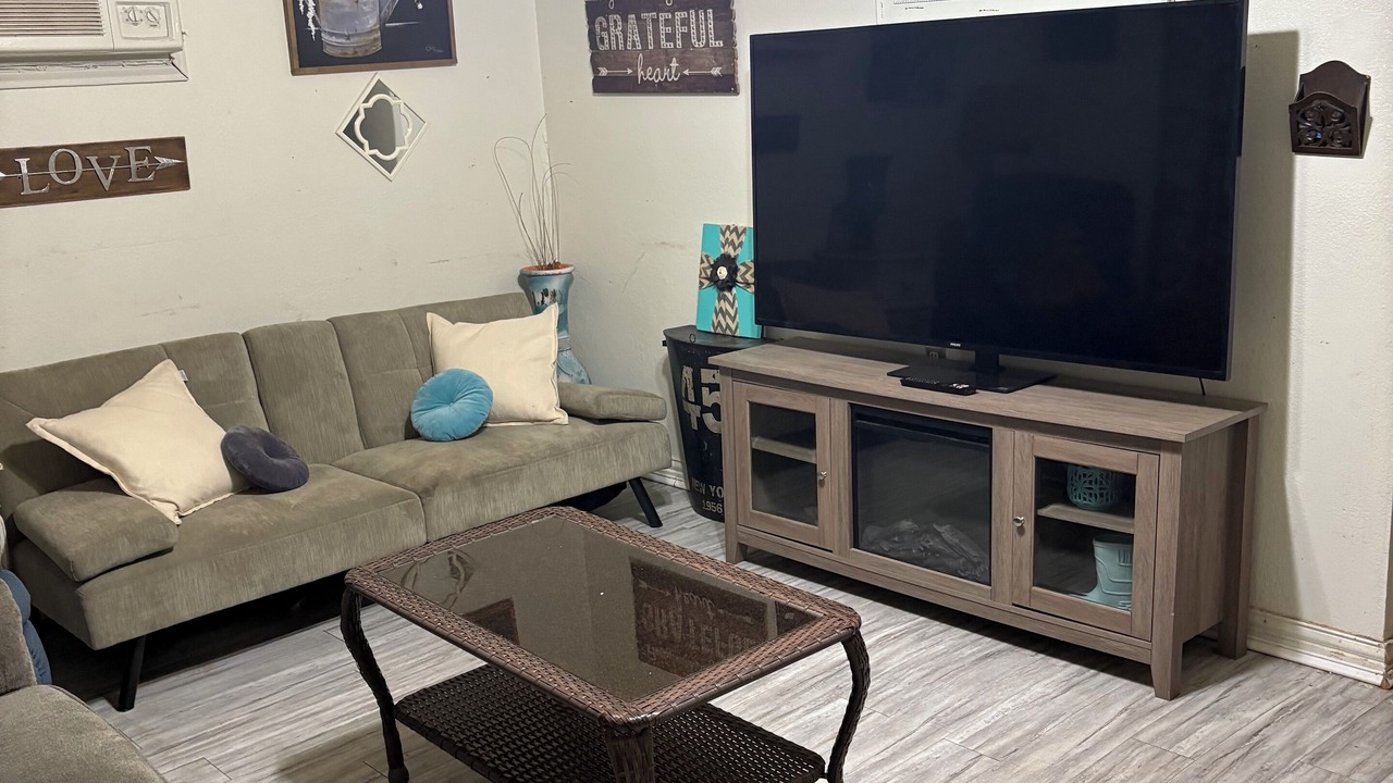 Photo of Livingroom in Plainview