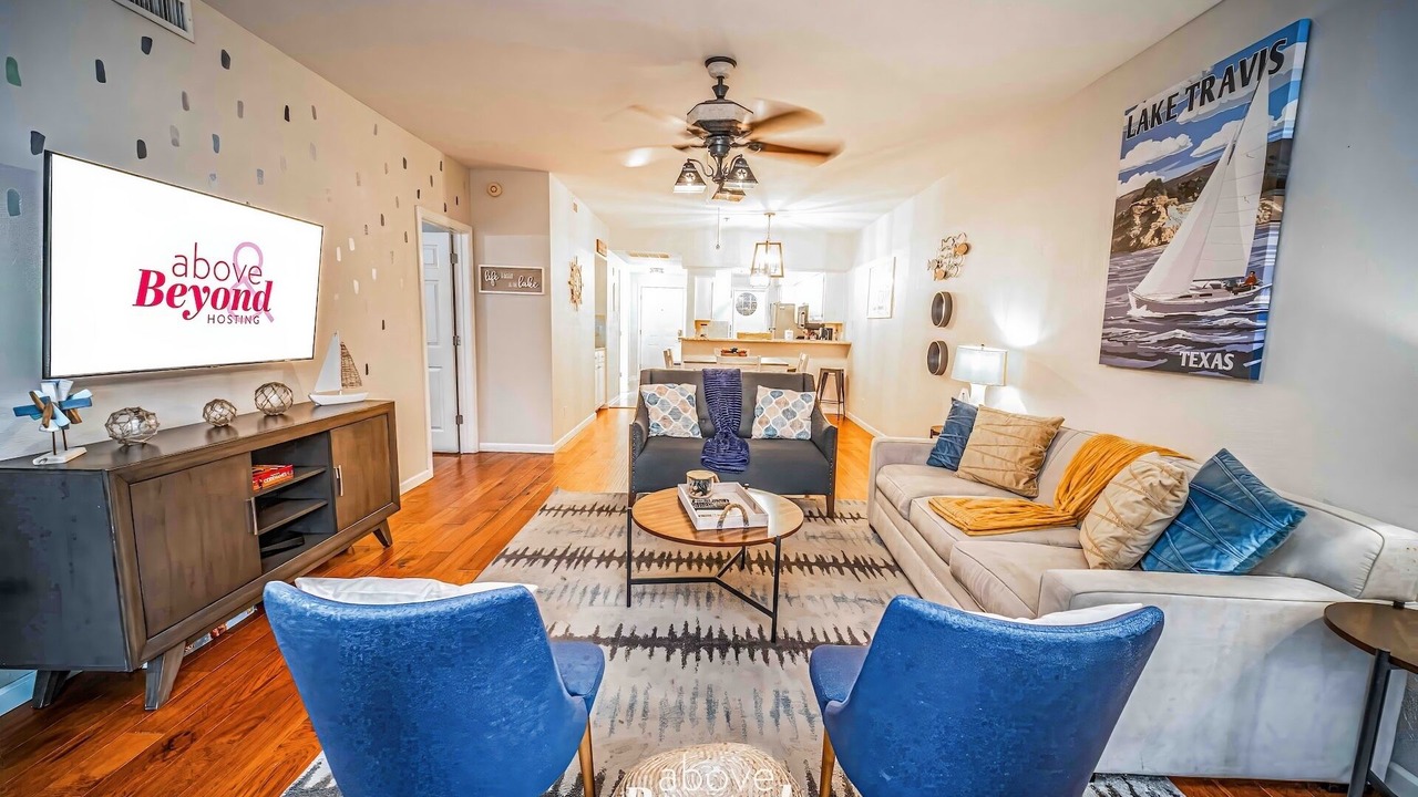 Photo of Livingroom in Highland Lake Estates