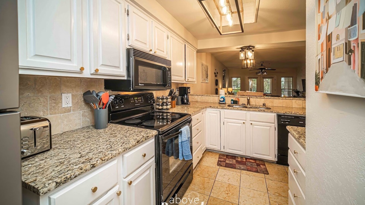 Photo of Kitchen in Highland Lake Estates