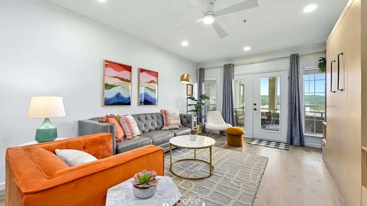 Photo of Livingroom in Highland Lake Estates