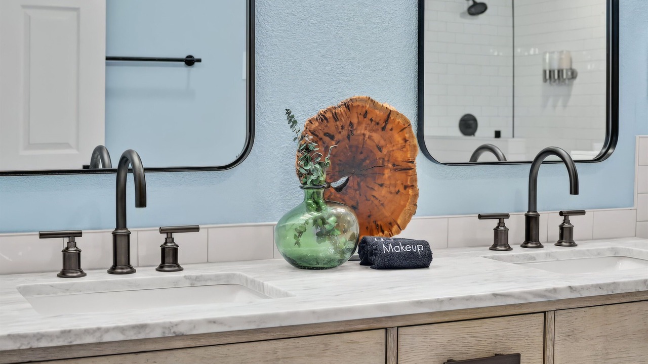 Photo of Bathroom in Highland Lake Estates