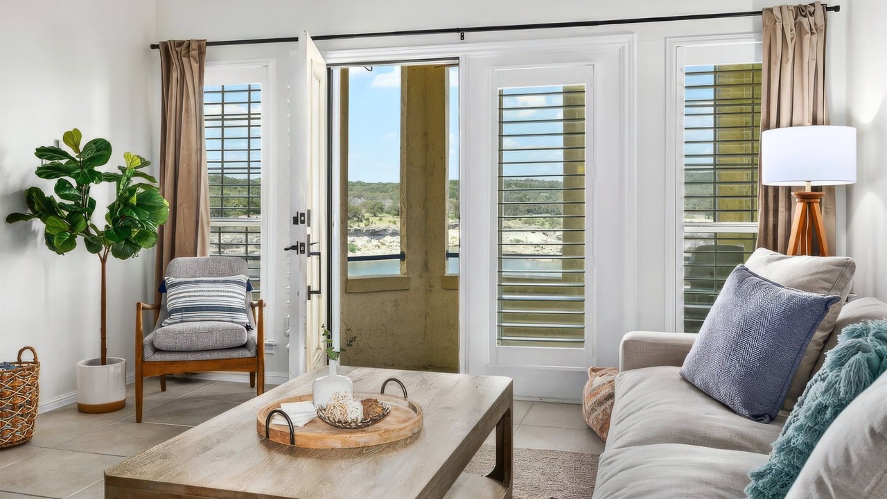 Photo of Livingroom in Highland Lake Estates