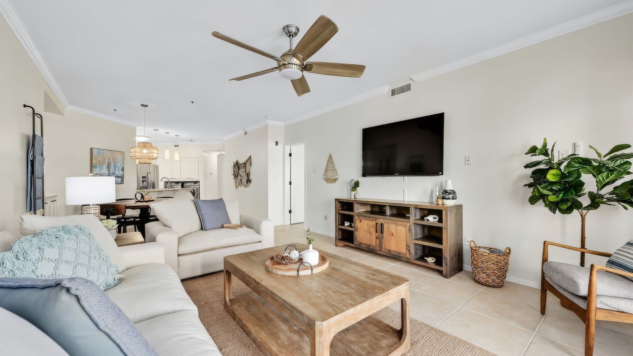 Photo of Livingroom in Highland Lake Estates