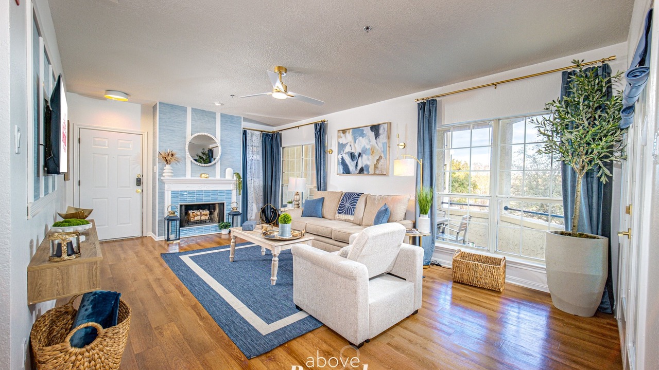 Photo of Livingroom in Highland Lake Estates