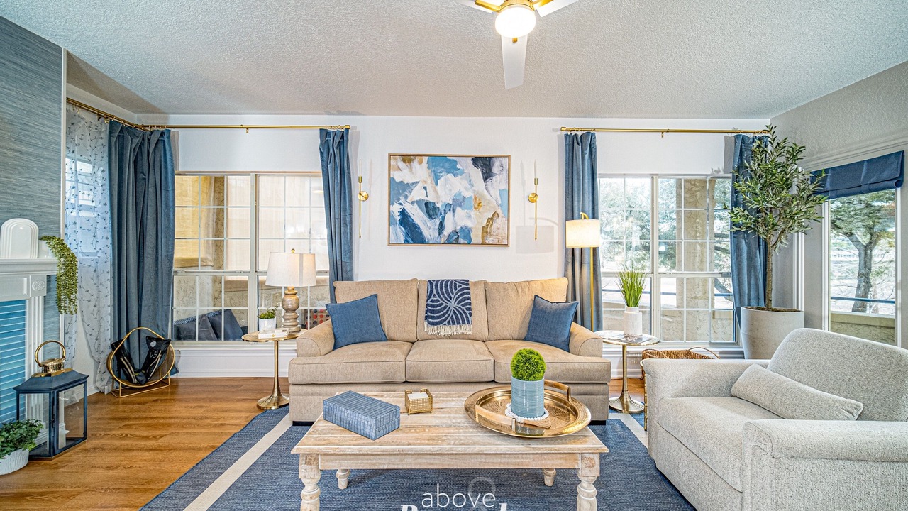 Photo of Livingroom in Highland Lake Estates
