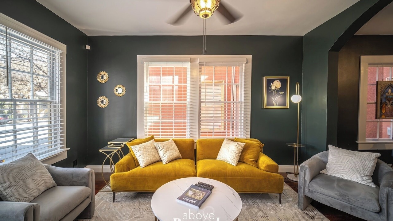 Photo of Livingroom in Arsenal
