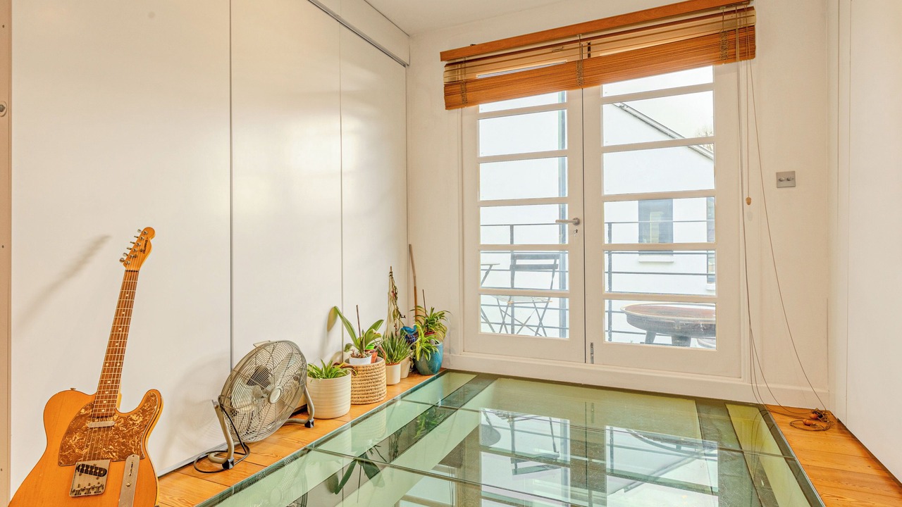 Photo of Others in Notting Dale