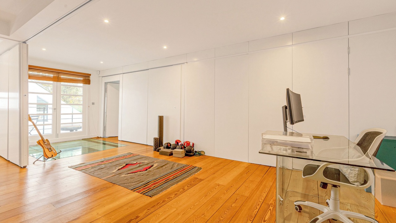 Photo of Others in Notting Dale