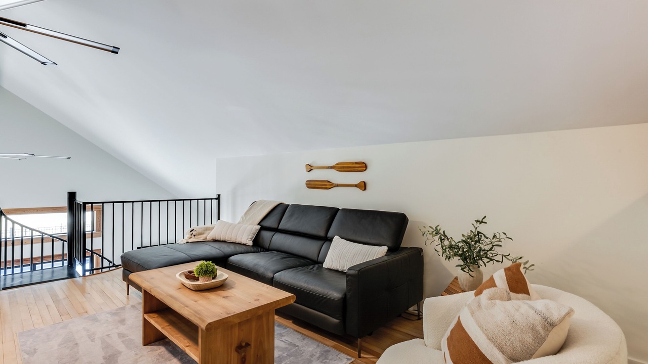 Photo of Livingroom in Murdock