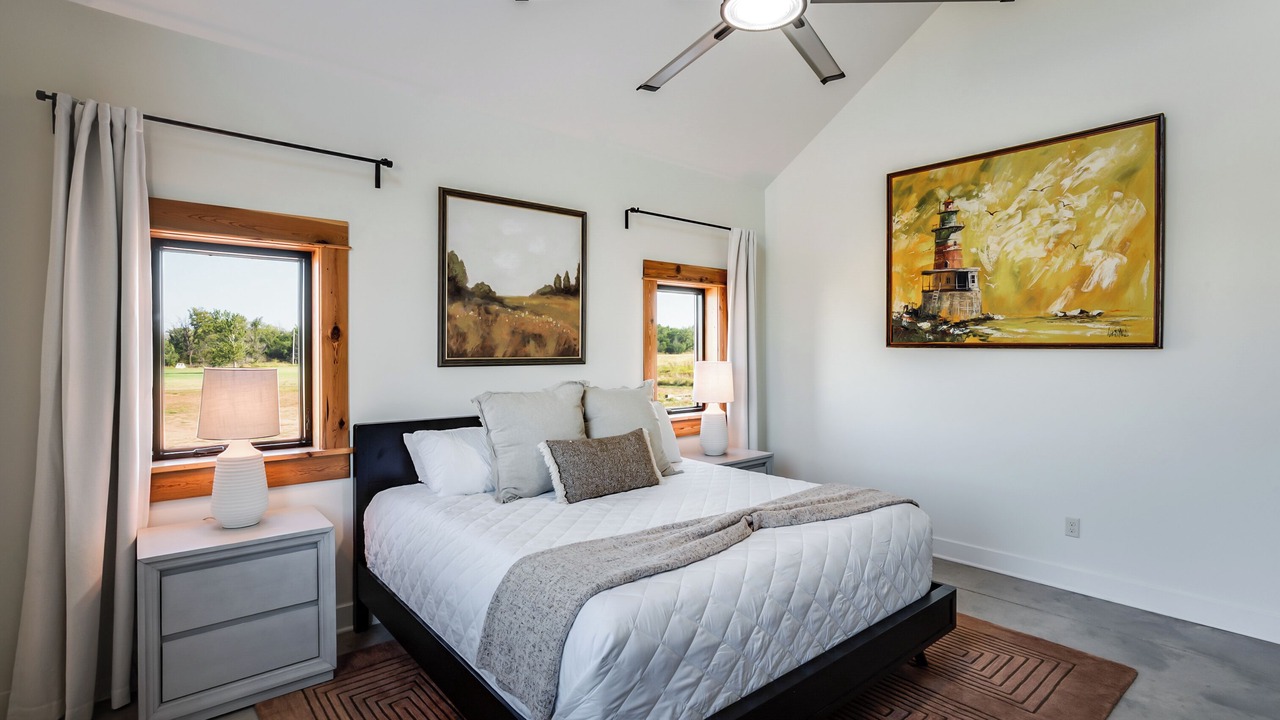 Photo of Bedroom in Murdock