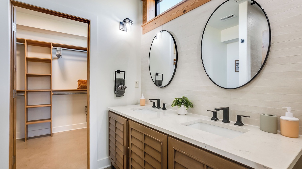 Photo of Bathroom in Murdock