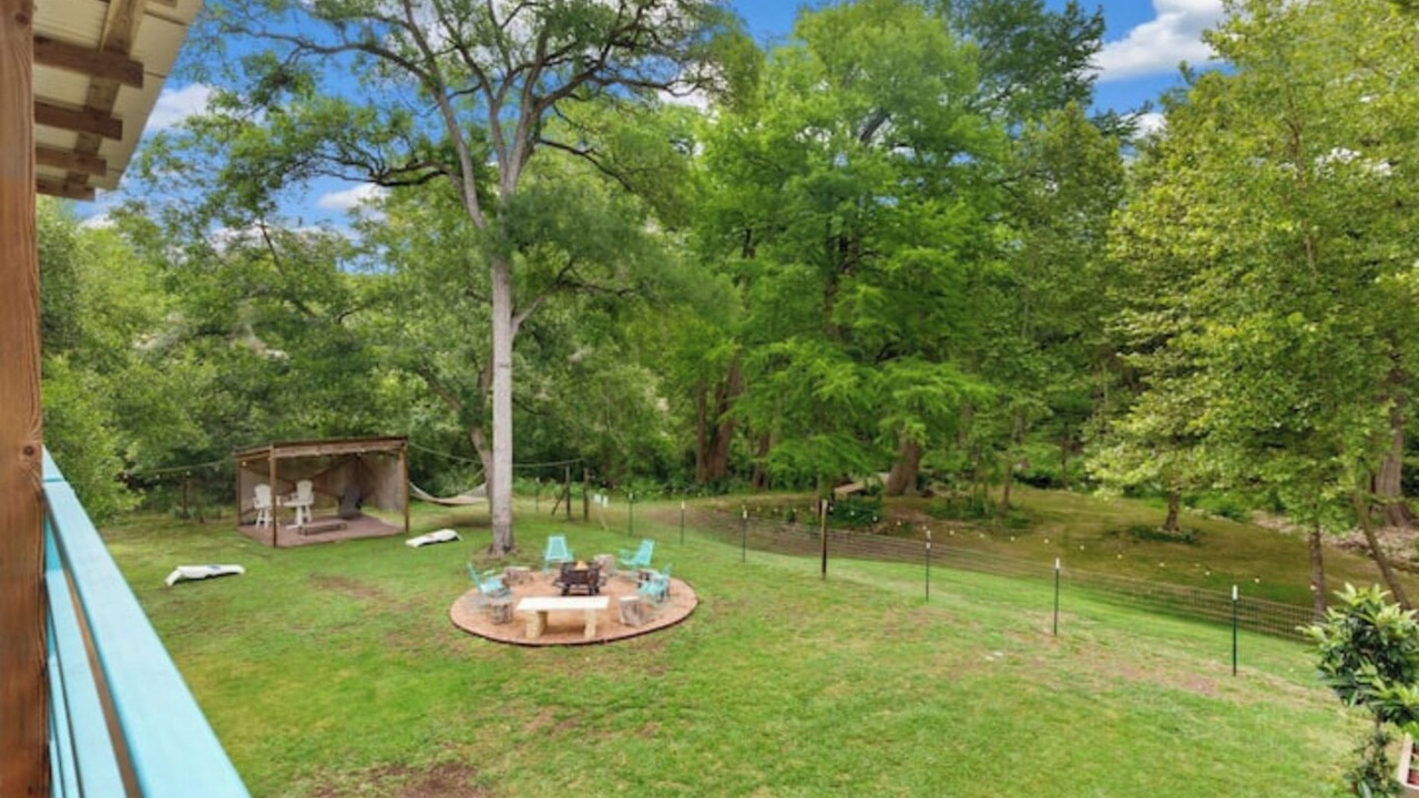 Photo of Outdoor in Spring Branch