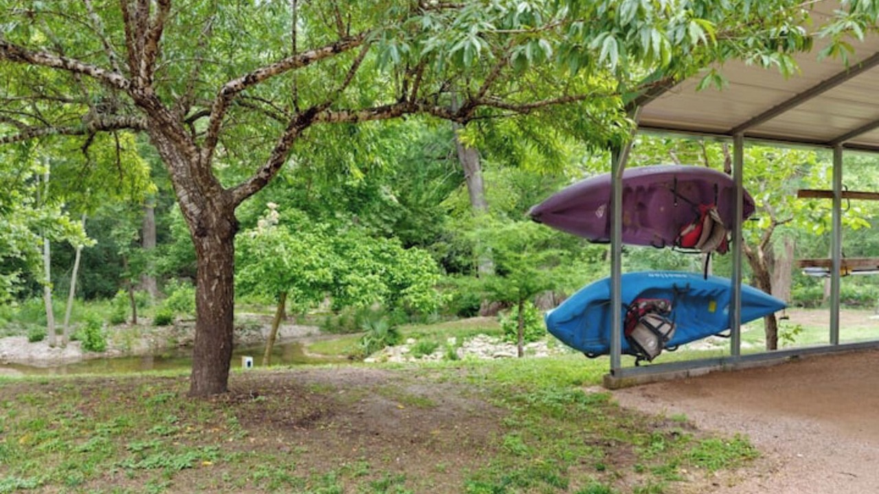 Photo of Others in Spring Branch