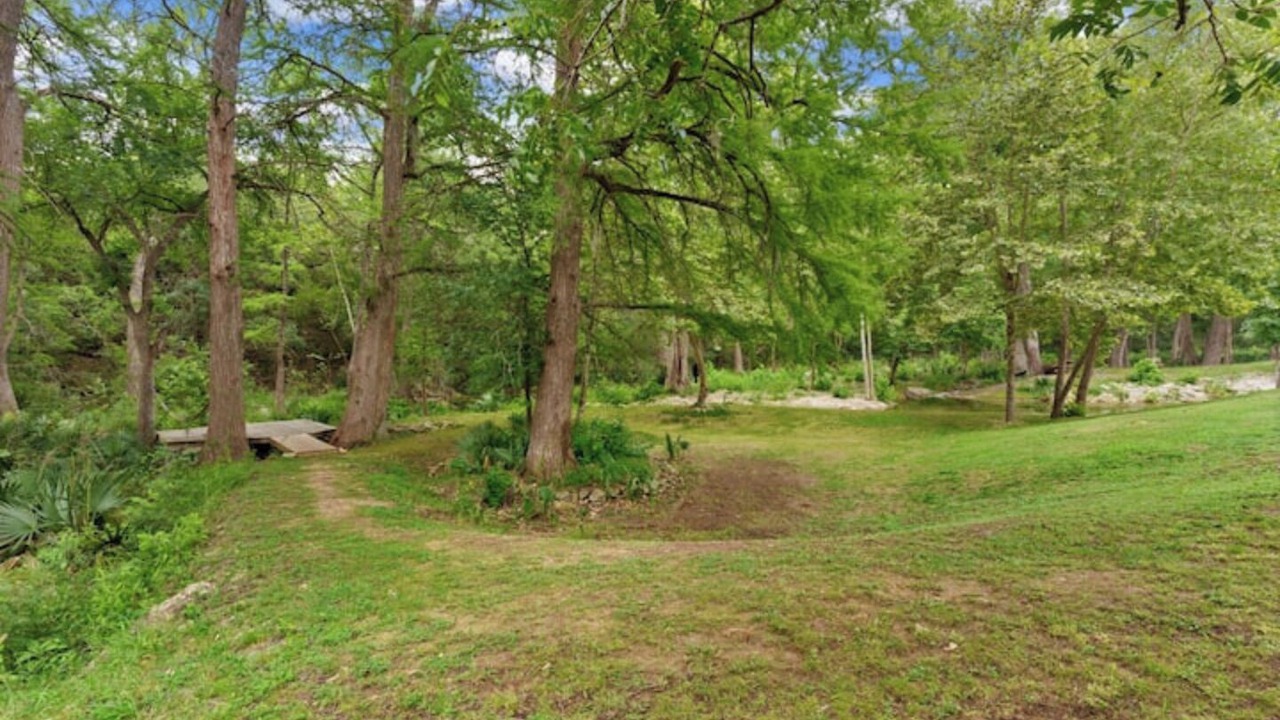 Photo of Outdoor in Spring Branch