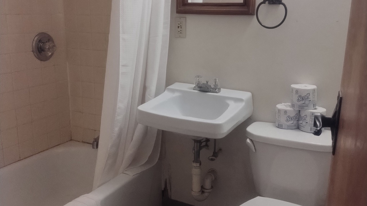 Photo of Bathroom in Oliverea