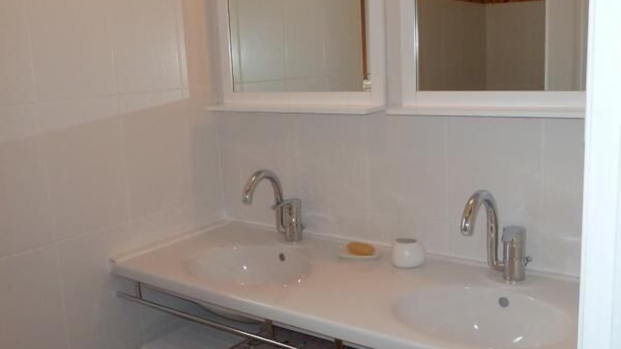 Photo of Bathroom in Givry
