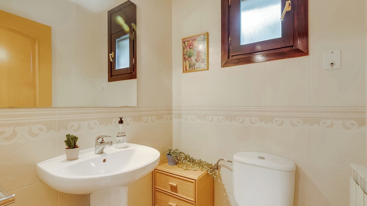 Photo of Bathroom in Anserall