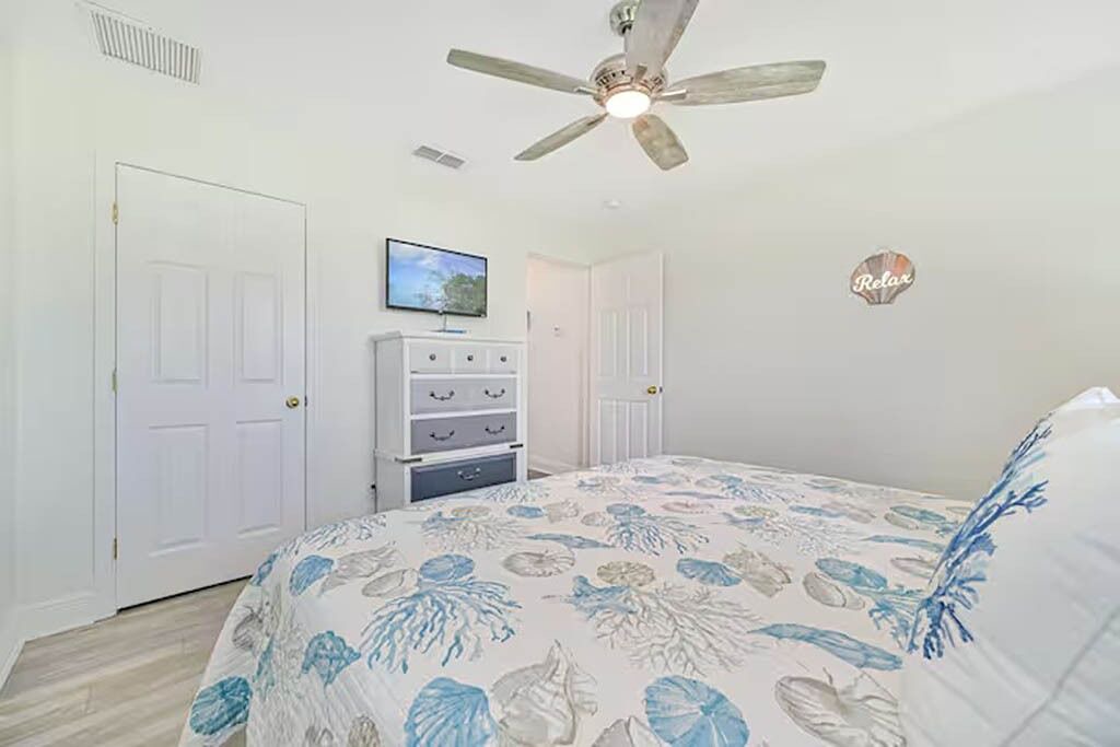 Photo of Bedroom in Pelican