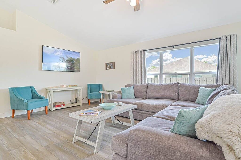 Photo of Livingroom in Pelican