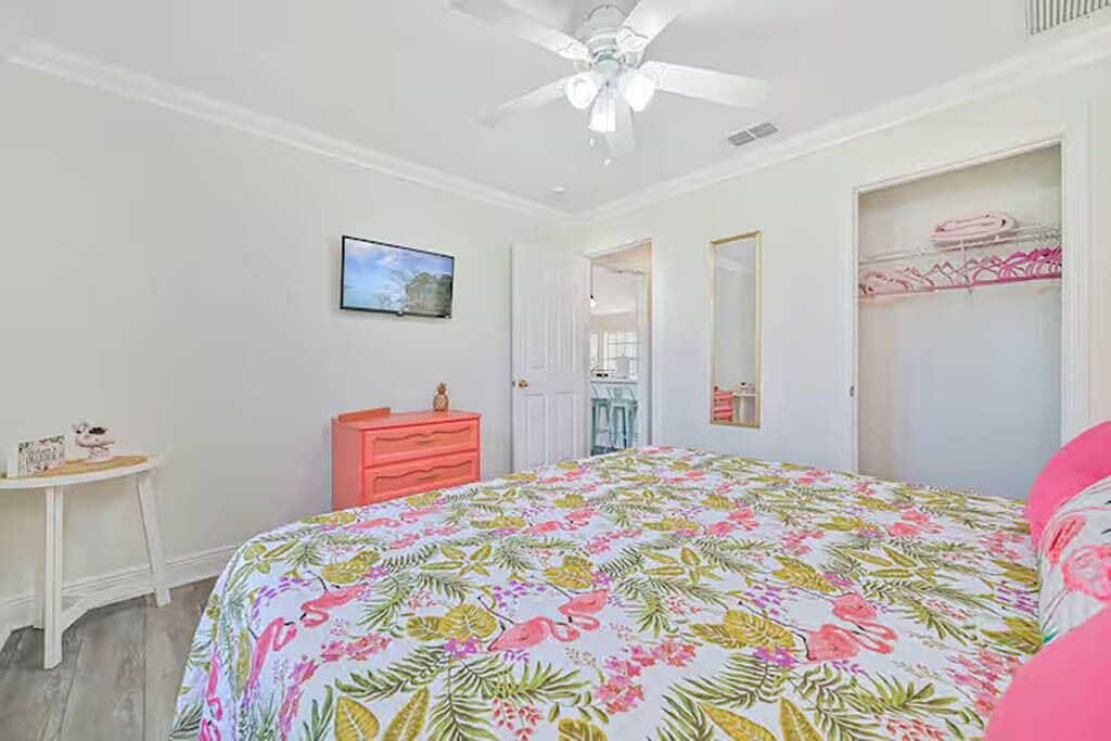 Photo of Bedroom in Pelican