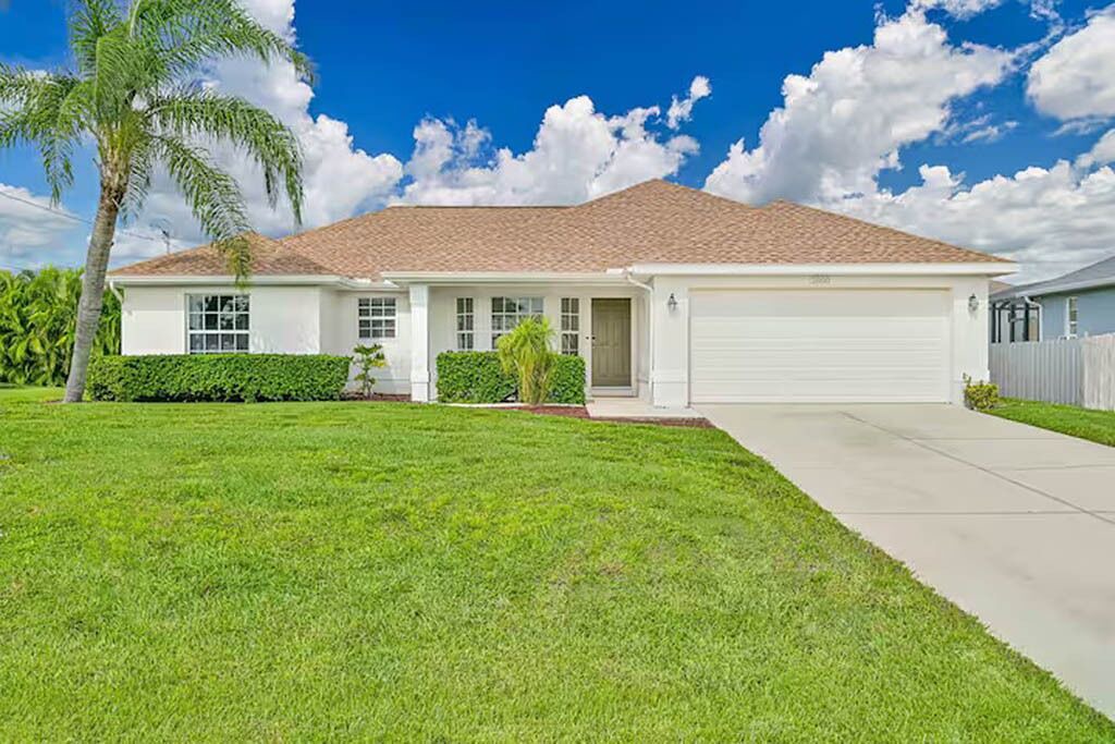 Photo of Outdoor in Pelican