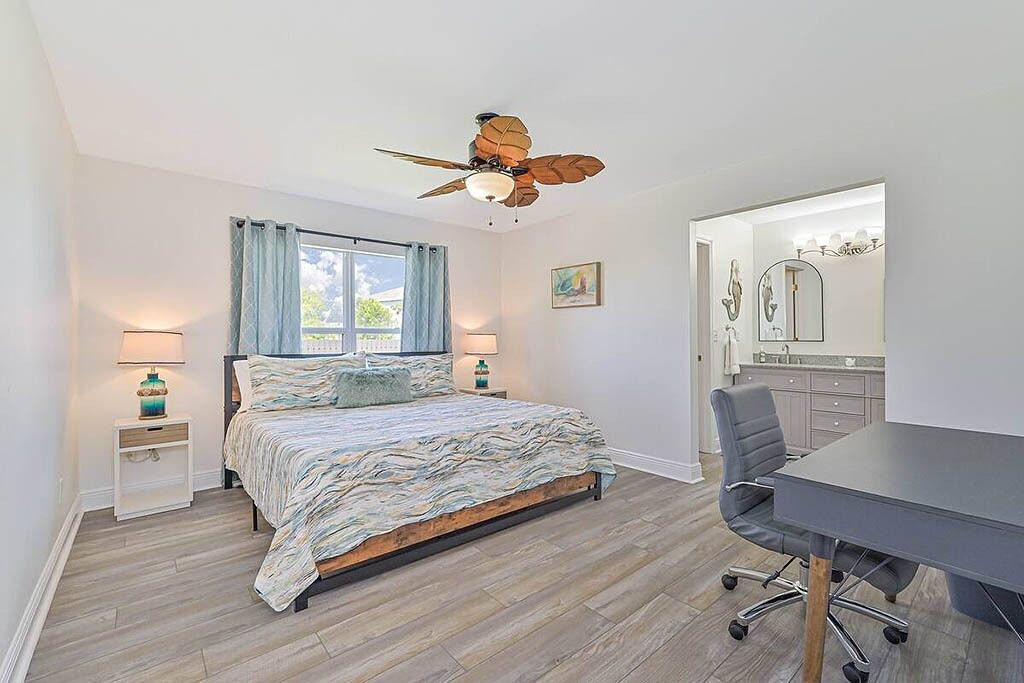 Photo of Bedroom in Pelican