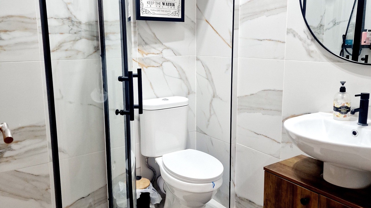 Photo of Bathroom in Limehouse