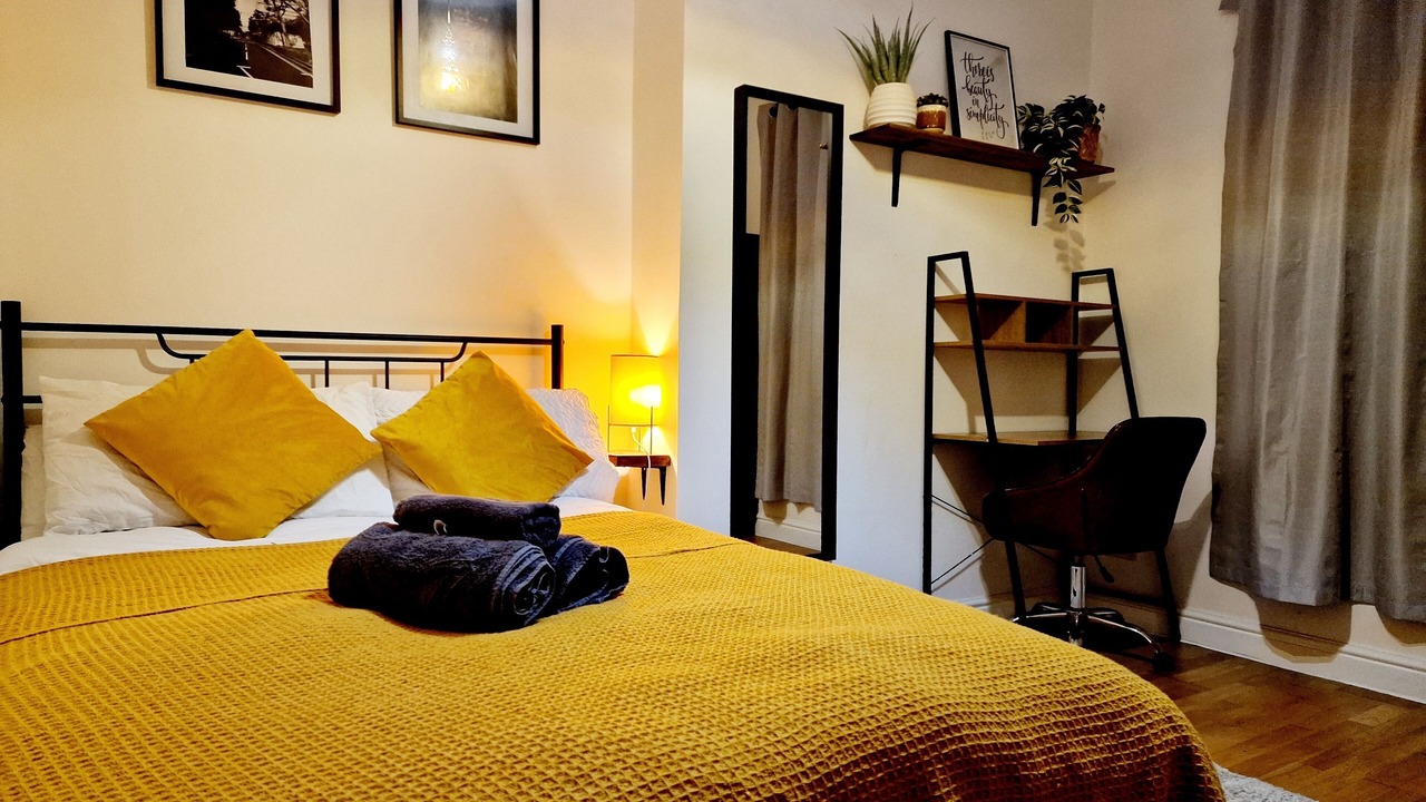 Photo of Bedroom in Limehouse