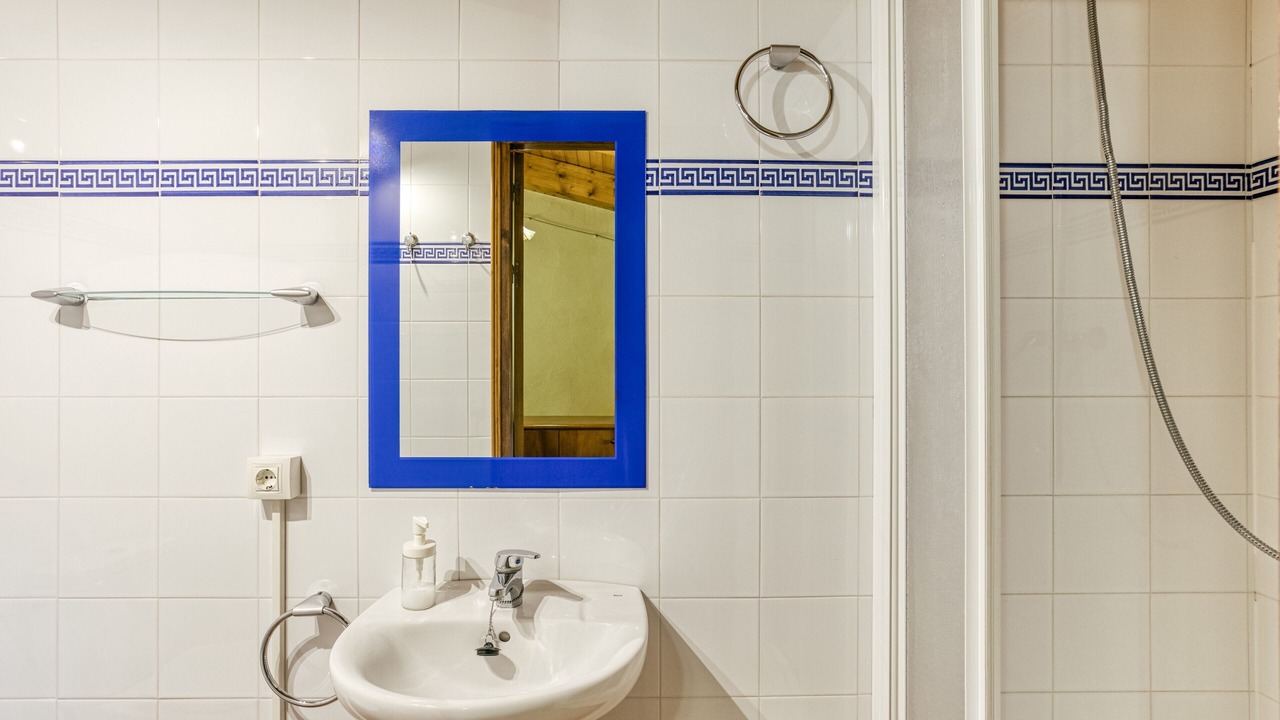 Photo of Bathroom in Maia de Montcal