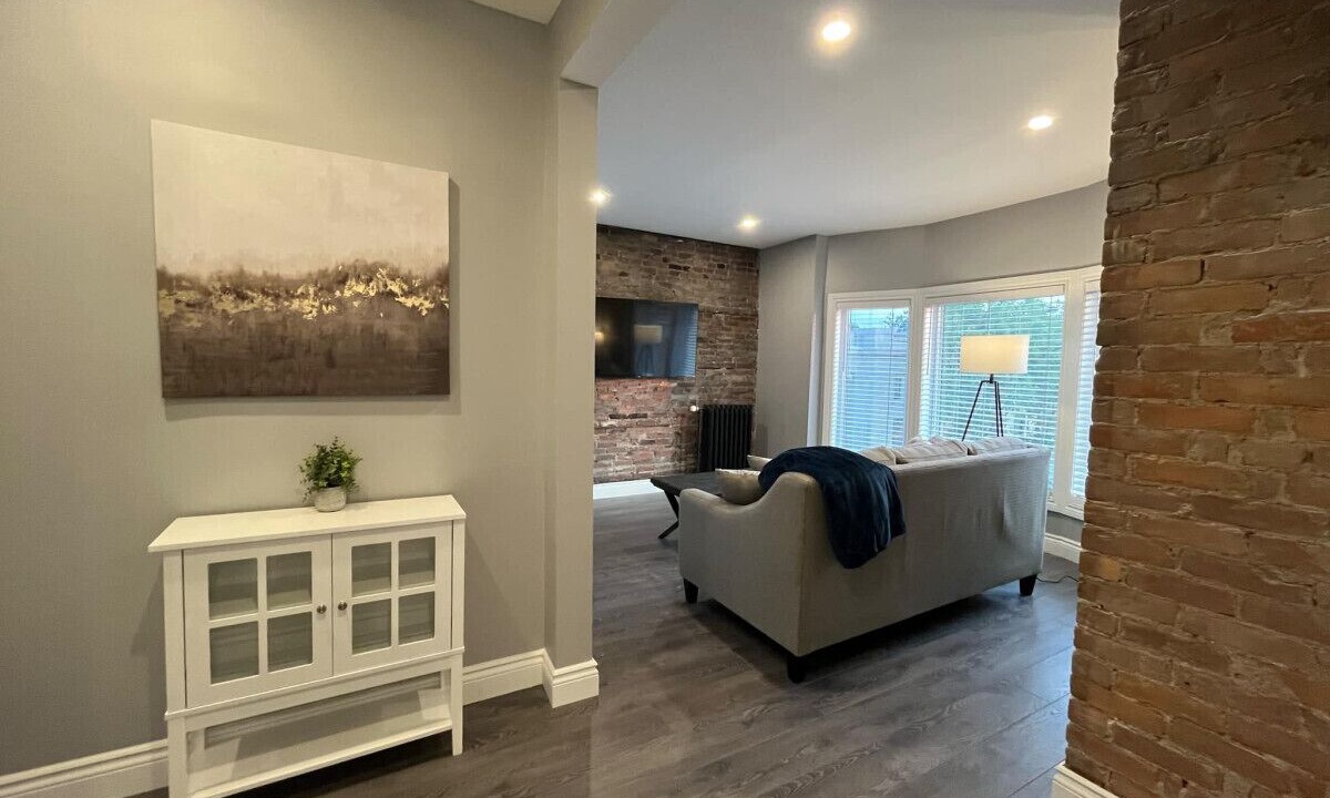 Photo of Livingroom in East Windsor