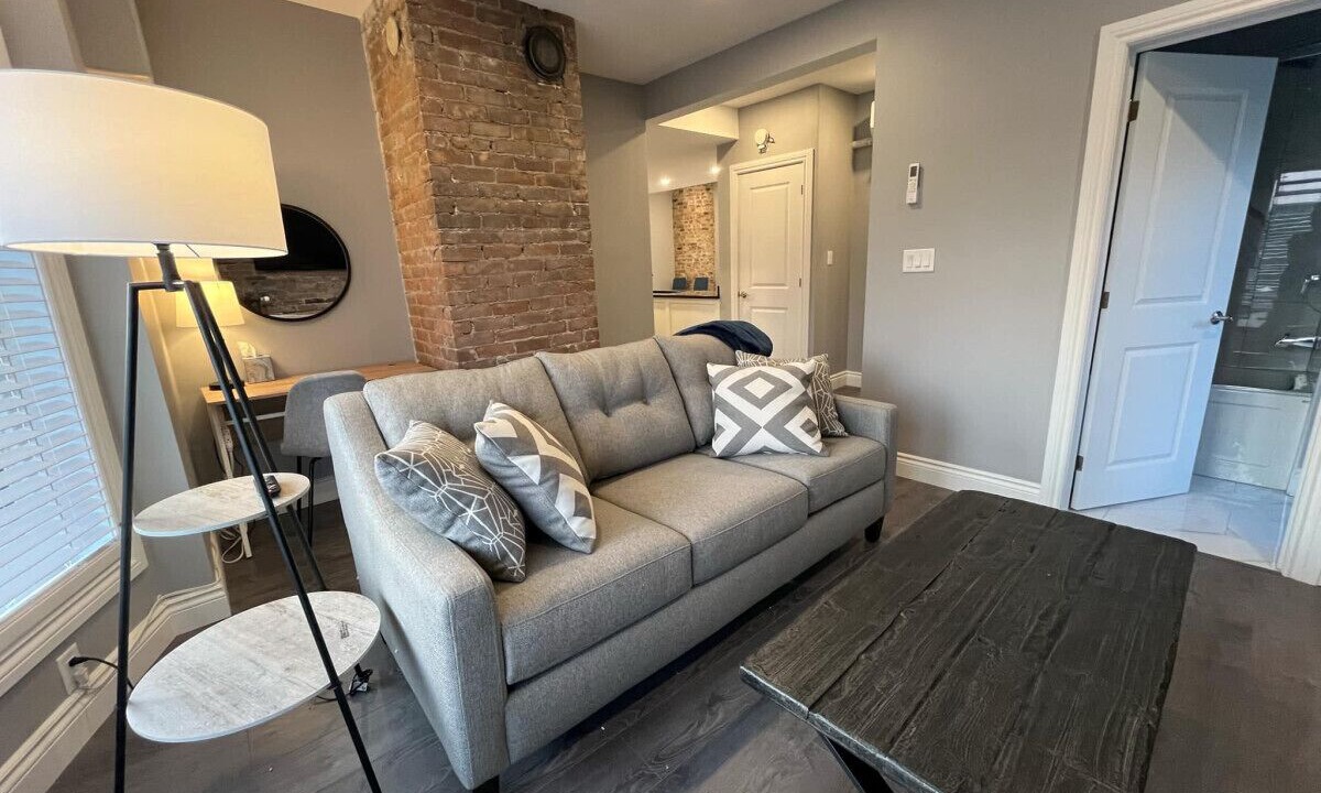Photo of Livingroom in East Windsor