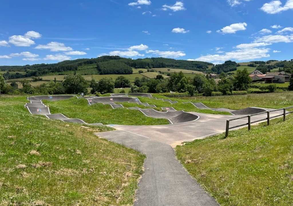 Photo of Outdoor in Matour