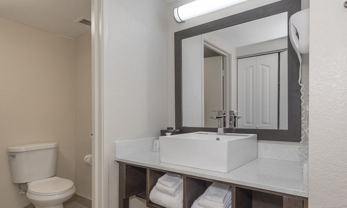 Photo of Bathroom in Ashley Oaks