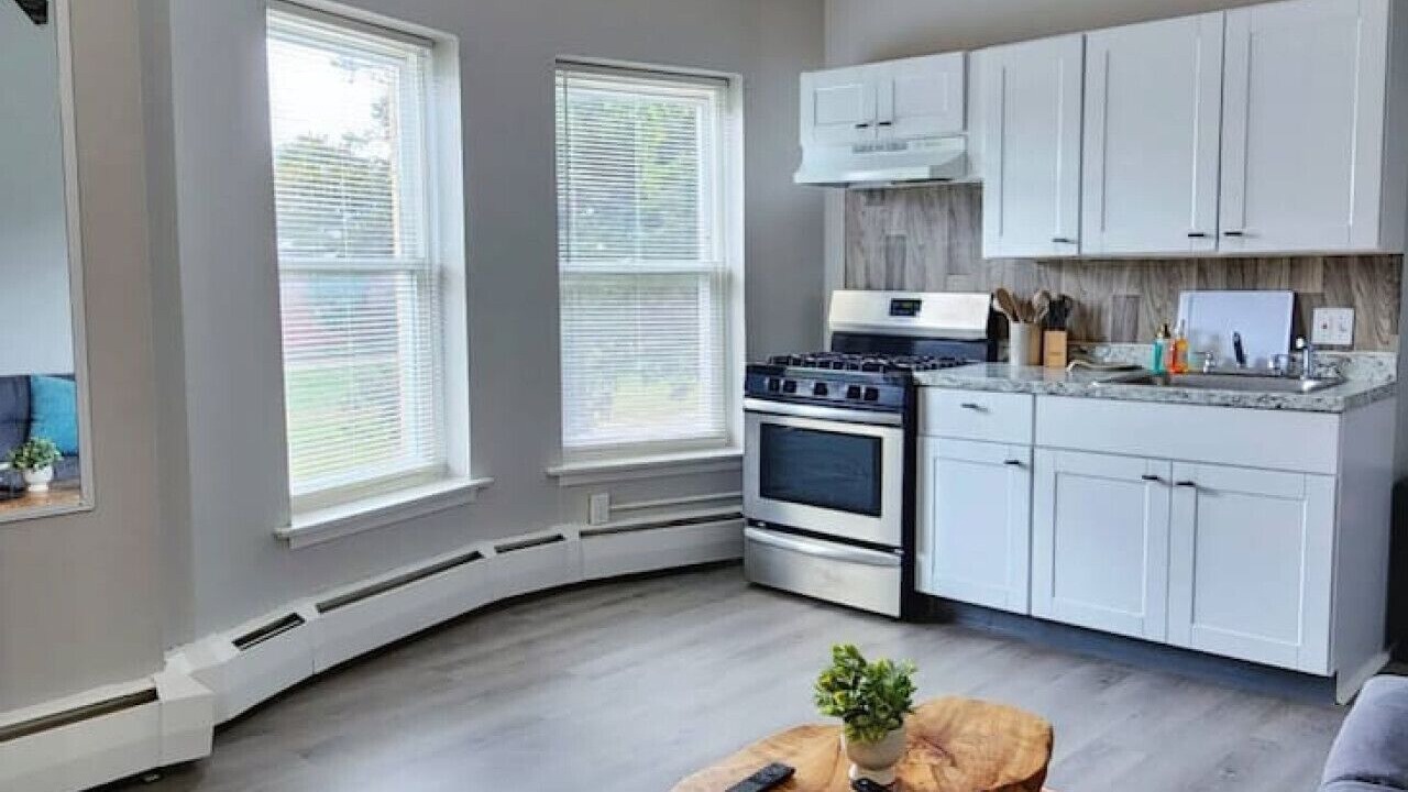 Photo of Others in Metro Center