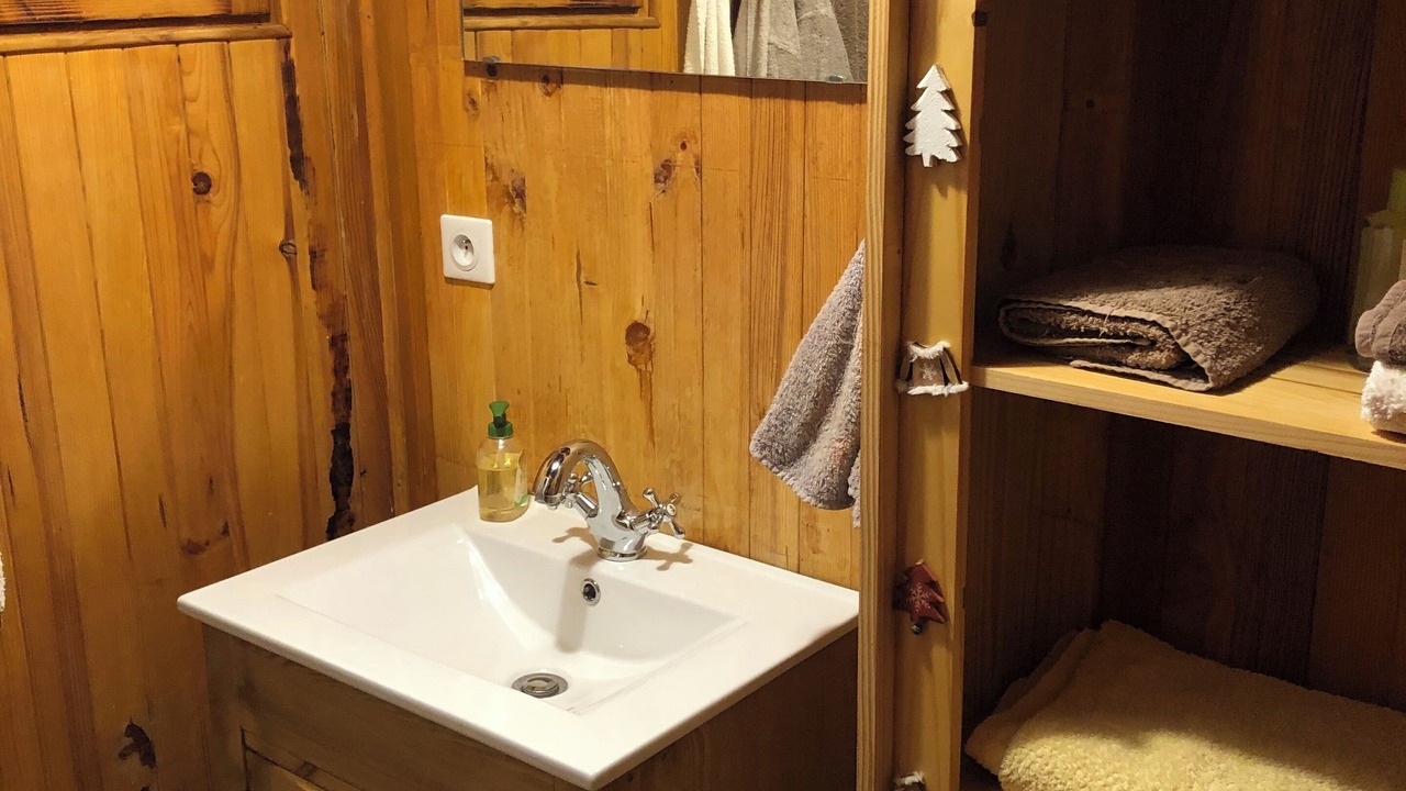 Photo of Bathroom in Allos