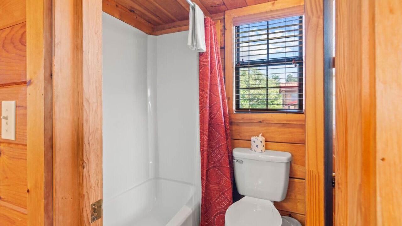 Photo of Bathroom in Wears Valley