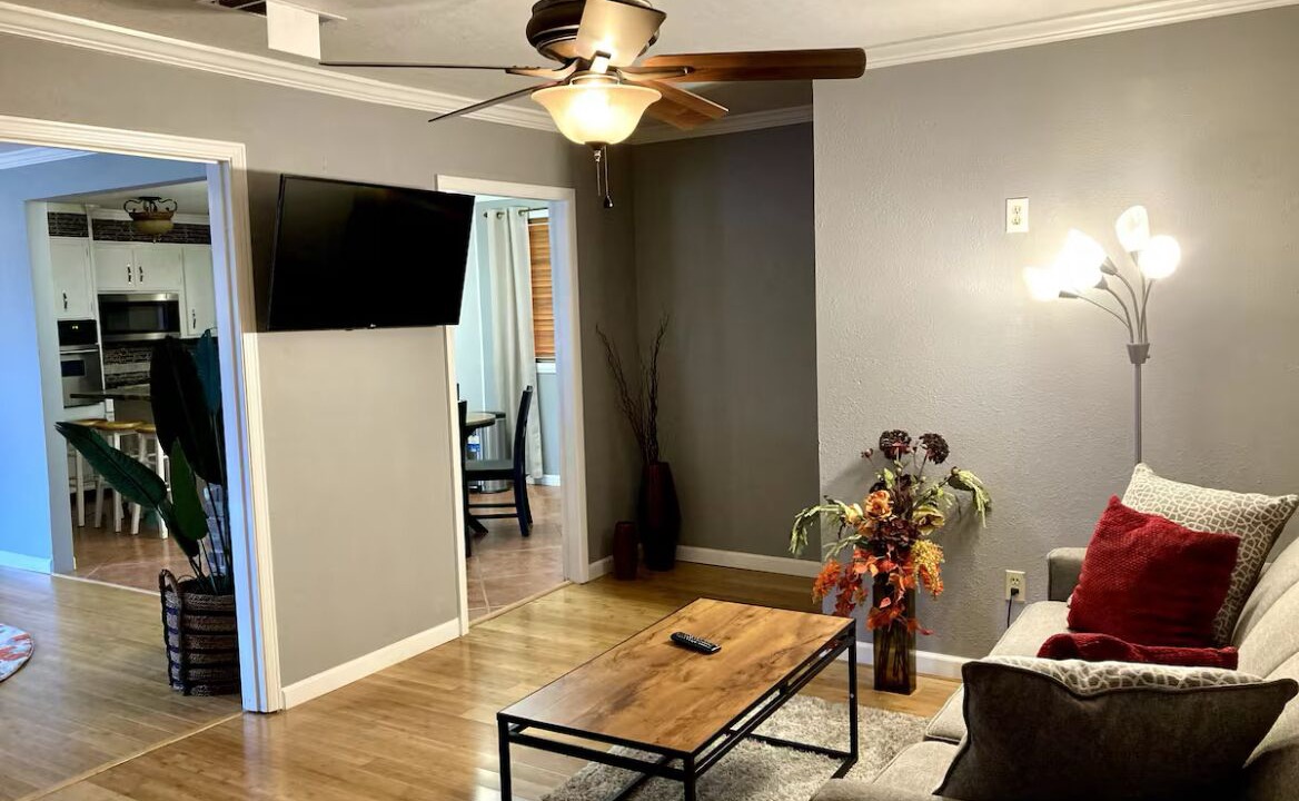 Photo of Livingroom in Hattiesburg