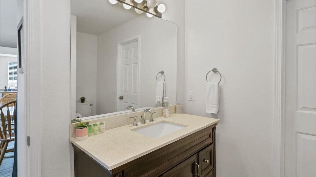 Photo of Bathroom in Mountain View District