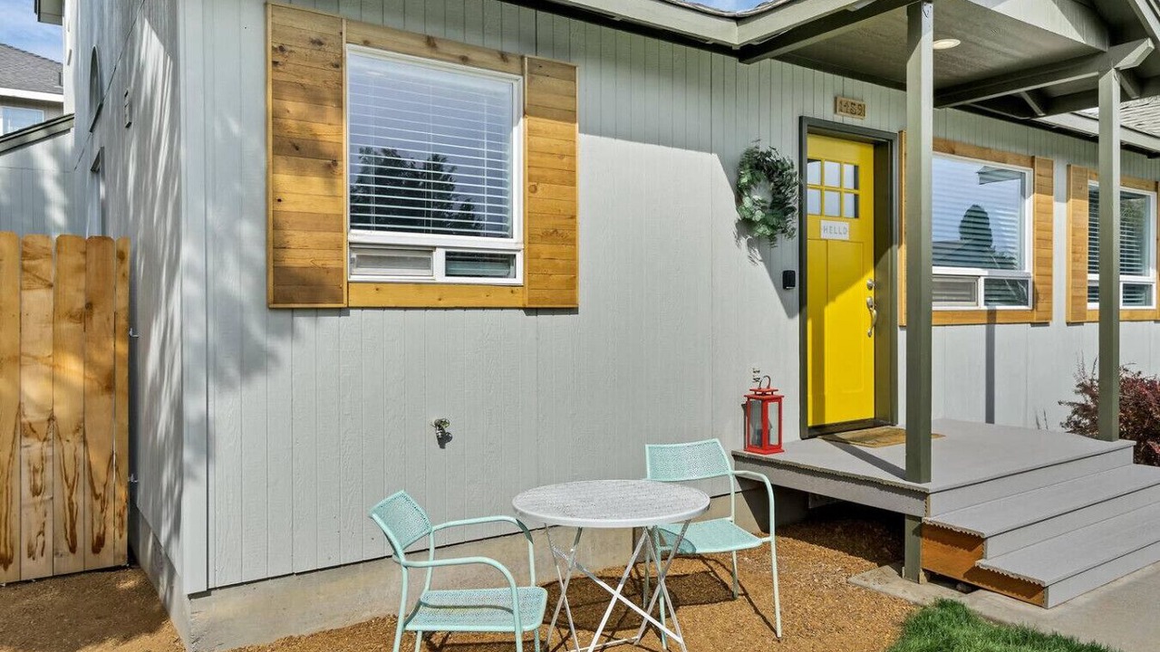 Photo of Outdoor in Mountain View District