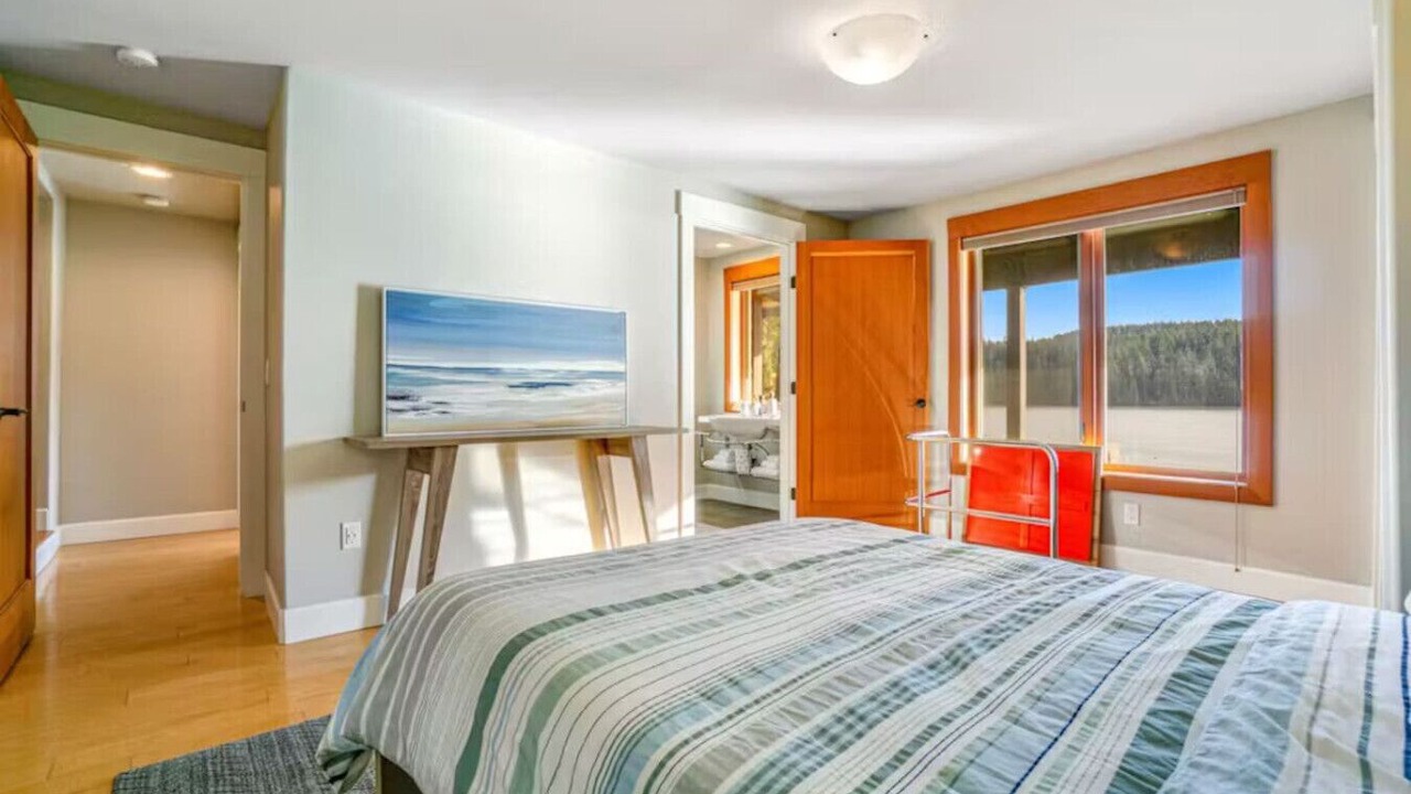 Photo of Bedroom in Anacortes